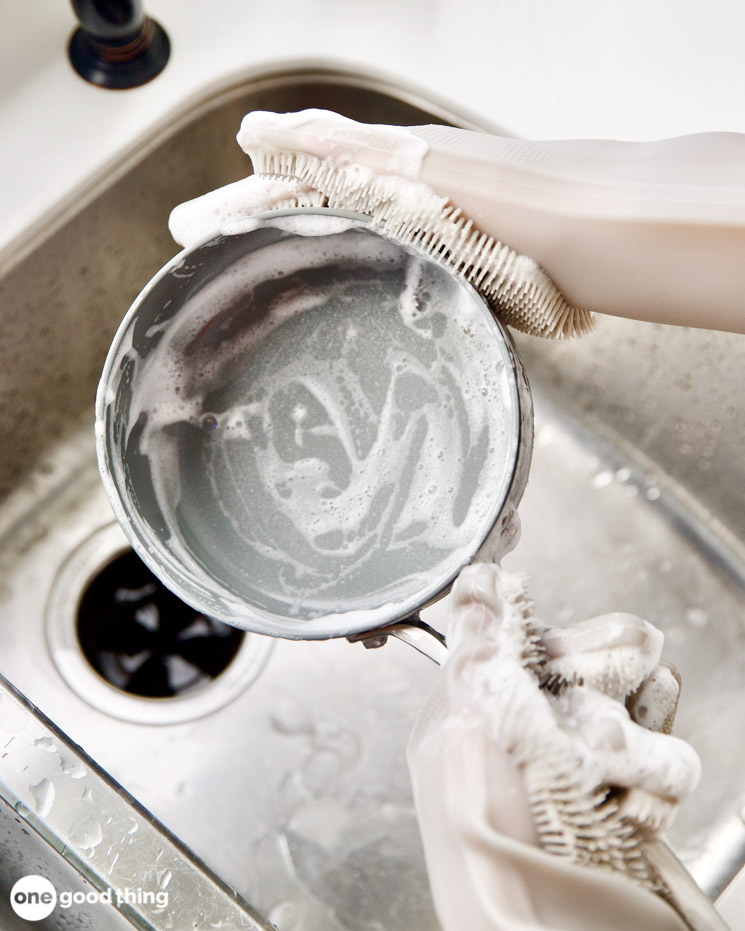 cleaning gloves cleaning gloves